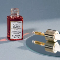 Sunday Riley C.E.O. Glow Vitamin C & Turmeric Face Oil Huile Visage Éclat -OH MY CREAM! 04 22 Encart Inspi CEO Oil Sunday Riley 200bac1d a6f6 4630 82f7 4f027ba4e286