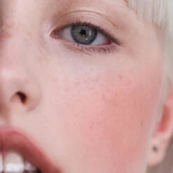 Bisou Blush Crème -OH MY CREAM! 1vfr bisou blush louise carre