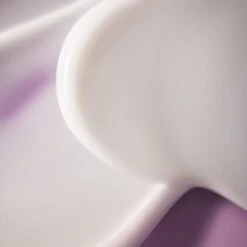 Replenishing Hand Cream Crème Mains Régénérante 9 Replenishing Hand Cream Crème Mains Régénérante -OH MY CREAM! 20230523 FK 230506 Sporty Rich Texture 15 5601 v10 sRGB 4kcarre