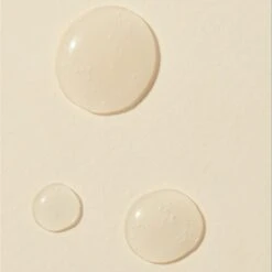 Tout Est Clear Sérum Imperfections 7 Tout Est Clear Sérum Imperfections -OH MY CREAM! 202404 TOUTESTCLEAR ULE LIFESTYLE1