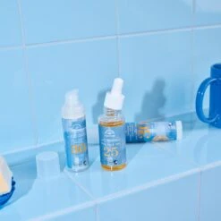 Sun Face Oil Huile Solaire SPF25 -OH MY CREAM! 202405 RUDOLPH CARE ROSA APRIL 2024437072 SUNFACEOILSPF25 VISUELSLIFESTYLE2carre