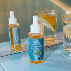 Sun Face Oil Huile Solaire SPF25 -OH MY CREAM! 202405 RUDOLPH CARE ROSA APRIL 2024437072 SUNFACEOILSPF25 VISUELSLIFESTYLE4carre