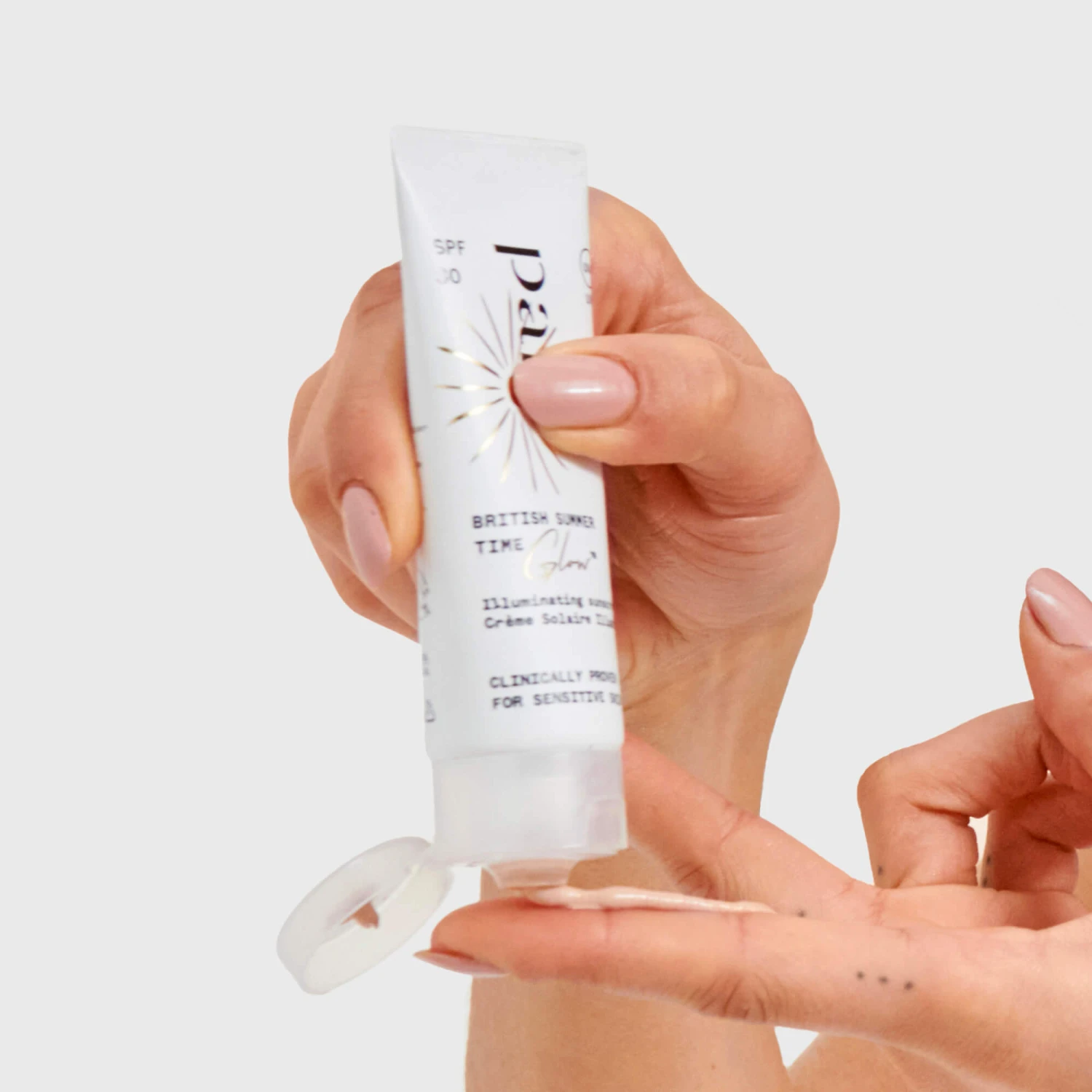 British Summer Time Glow Écran Solaire Éclat SPF30 4 British Summer Time Glow Écran Solaire Éclat SPF30 – Image 4