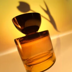 Magnetic 70 -OH MY CREAM! 202406 VYRAO MAGNETIC70 PARFUM LIFESTYLE6 carre