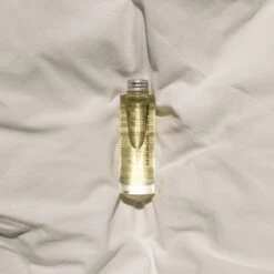 Smooth Body Oil Huile Corps -OH MY CREAM! 202407 MIRRORWATER SMOOTHBODYOIL NATUREMORTE9 carre