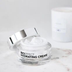 Bioeffect Hydrating Cream Crème Hydratante 6 Bioeffect Hydrating Cream Crème Hydratante -OH MY CREAM! 202408 BioEffect Hydrating Cream Nature morte