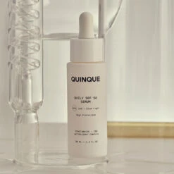 Daily SPF50 Sérum Solaire 7 Daily SPF50 Sérum Solaire -OH MY CREAM! 2024 05 OMC QUINQUE 4 carre