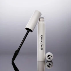 Featherlash Lifting Serum Mascara Volume 11 Featherlash Lifting Serum Mascara Volume -OH MY CREAM! 2024 08 Goop Mascara Featherlash Nature Morte Carre