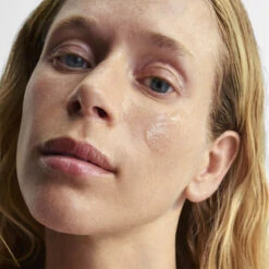 Ectoin Repair Serum 7 Ectoin Repair Serum -OH MY CREAM! 2024 08 Susanne Kaufmann Ectoin Repair Serum Texture 2