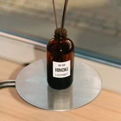 L:A Bruket Room Diffuser Diffuseur Hinoki 320 -OH MY CREAM! 202501 LA BRUKET ROOM DIFFUSER HINOKI LIFESTYLE 2