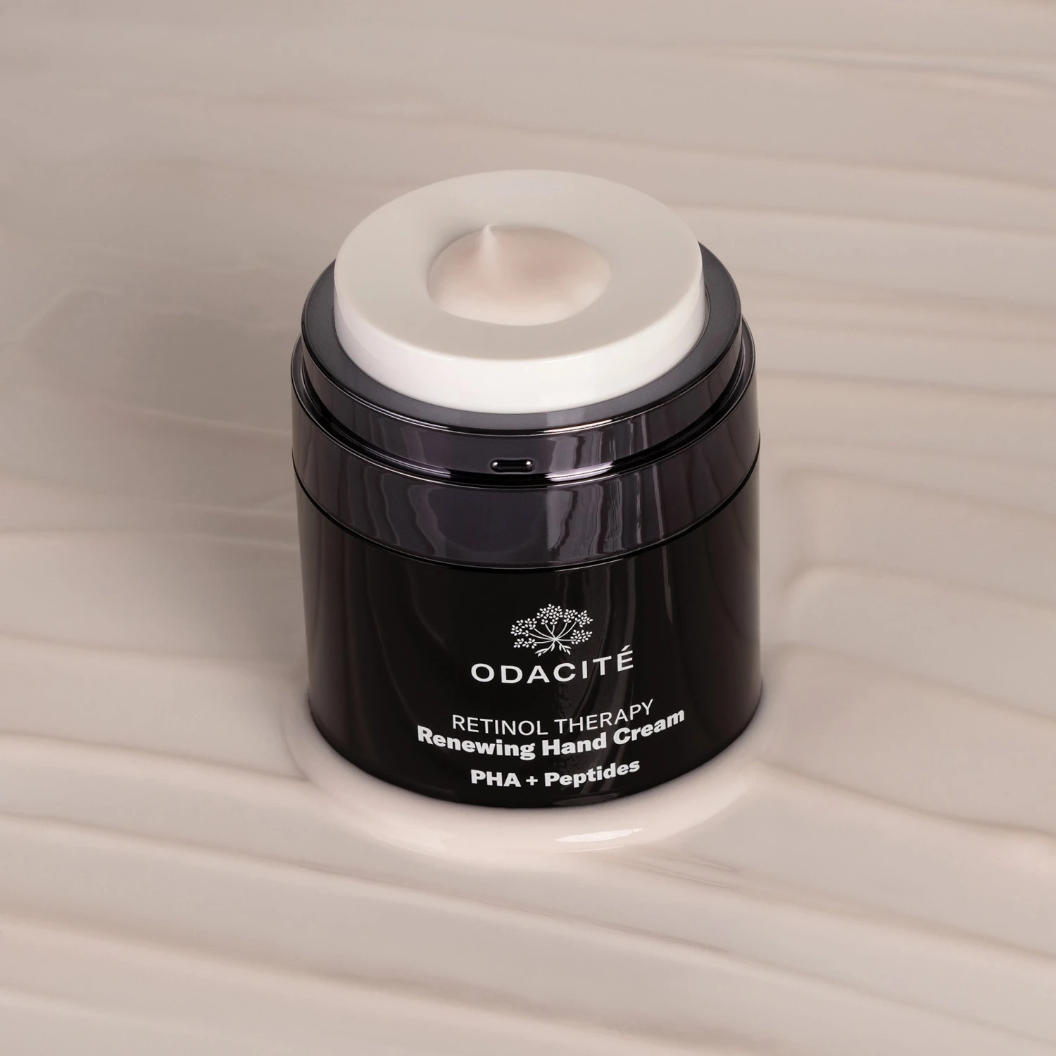 Retinol Therapy Renewing Hand Cream Crème Main Revitalisante 4 Retinol Therapy Renewing Hand Cream Crème Main Revitalisante – Image 4