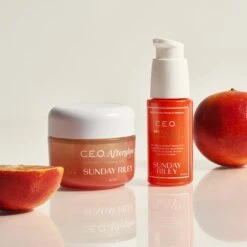 Sunday Riley C.E.O. Afterglow Vitamin C Crème Revitalisante -OH MY CREAM! 202502 Sunday Riley HELLO GLOW SHOOT Carre