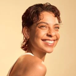 The Impossible Tan Gouttes Auto-Bronzantes -OH MY CREAM! 202503 PAISKINCARE THEIMPOSSIBLETAN TEXTURE MANNEQUIN