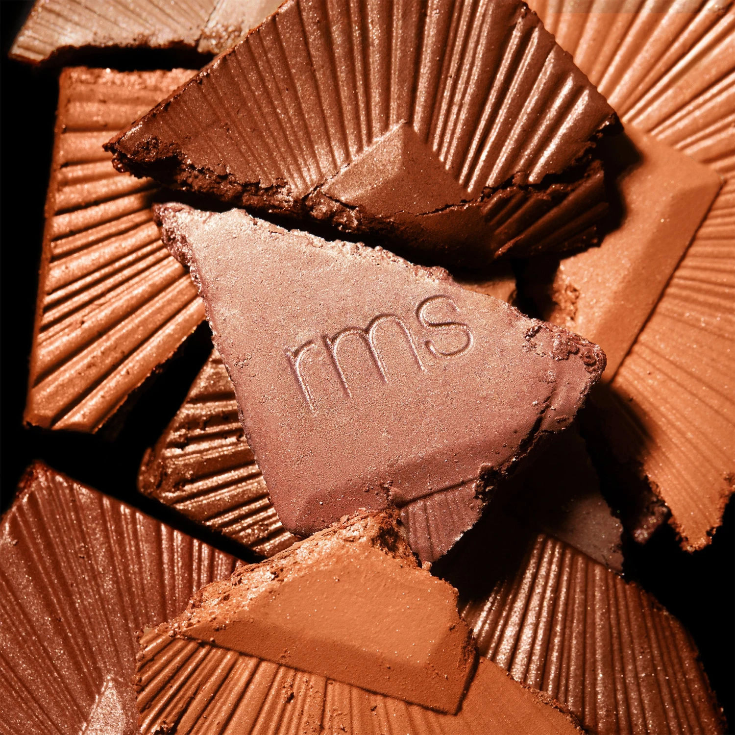 RMS Beauty ReDimension Hydra Bronzer 13 RMS Beauty ReDimension Hydra Bronzer – Image 13