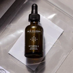 Vitamin C Sérum-en-Huile -OH MY CREAM! 2025 06 OMC SKINDILIGENT 2 carre
