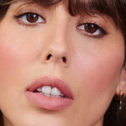 Bisou Blush Crème -OH MY CREAM! 2vfr bisou blush aissa carre