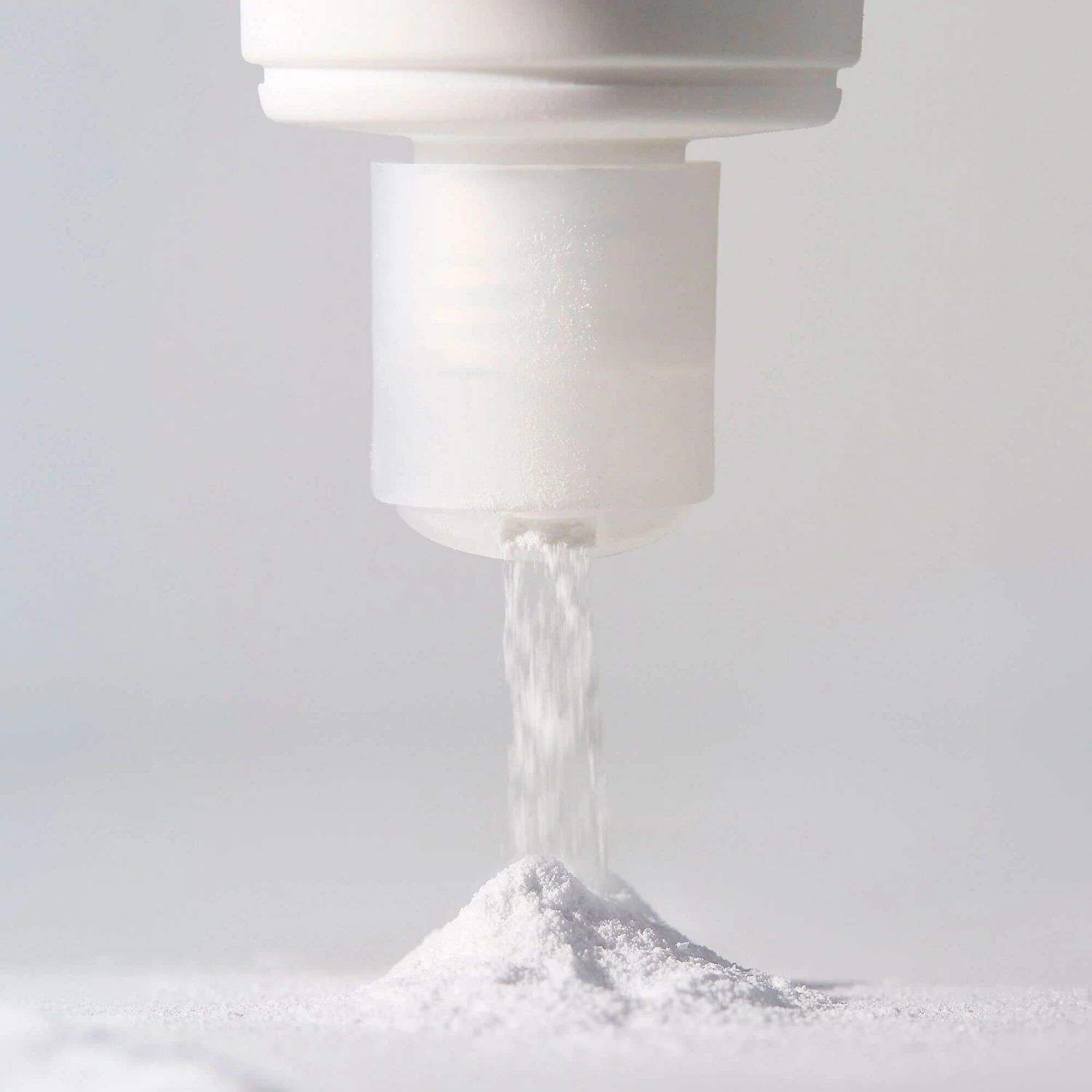 Dr. Barbara Sturm Enzyme Cleanser Mousse Nettoyante & Exfoliante 3 Dr. Barbara Sturm Enzyme Cleanser Mousse Nettoyante & Exfoliante – Image 3