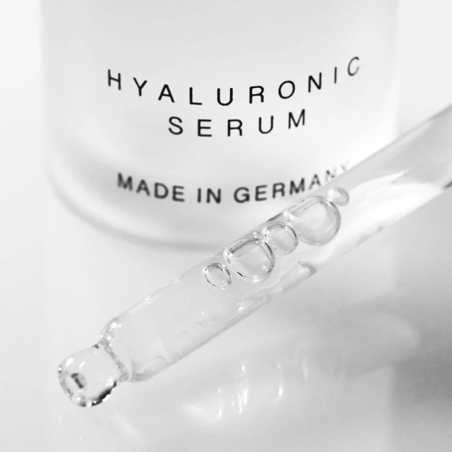 Dr. Barbara Sturm Hyaluronic Serum Sérum Hydratant 2 Dr. Barbara Sturm Hyaluronic Serum Sérum Hydratant – Image 2