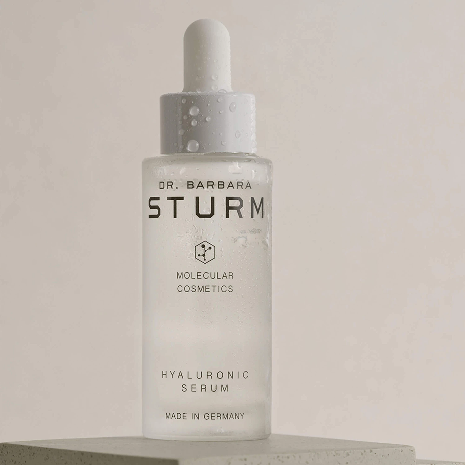 Dr. Barbara Sturm Hyaluronic Serum Sérum Hydratant 4 Dr. Barbara Sturm Hyaluronic Serum Sérum Hydratant – Image 4