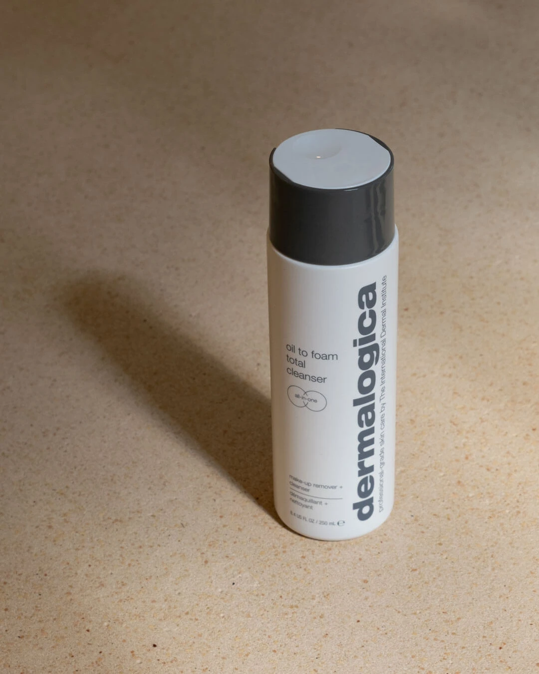 Dermalogica Oil To Foam Cleanser Nettoyant Tout-en-1 4 Dermalogica Oil To Foam Cleanser Nettoyant Tout-en-1 – Image 4