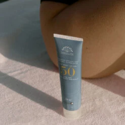 Sun Body Lotion SPF 50 Lait Solaire Corps -OH MY CREAM! OMC RudolphCare mannequin 0293carre