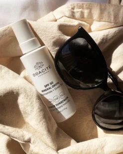 SPF50 Mineral Drops Niacinamide + Green Tea Écran Solaire Invisible 6 SPF50 Mineral Drops Niacinamide + Green Tea Écran Solaire Invisible -OH MY CREAM! Post Lifestyle5