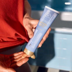 Aftersun Shimmer Sorbet Après-Soleil Éclat -OH MY CREAM! RUDOLPH CARE ROSA APRIL AFTERSUNSHIMMER VISUELSLIFESTYLEcarre