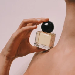 Quelque Part -OH MY CREAM! Racyne Quelque Part Mannequin 2 Carre