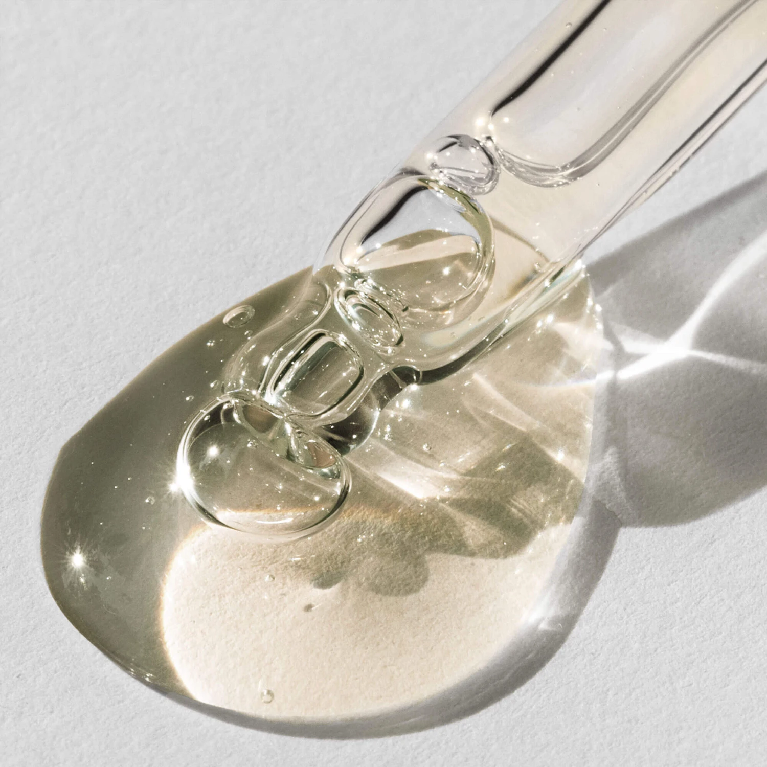 Dr. Barbara Sturm Super Anti-Aging Sérum Hydratant Anti-âge 2 Dr. Barbara Sturm Super Anti-Aging Sérum Hydratant Anti-âge – Image 2