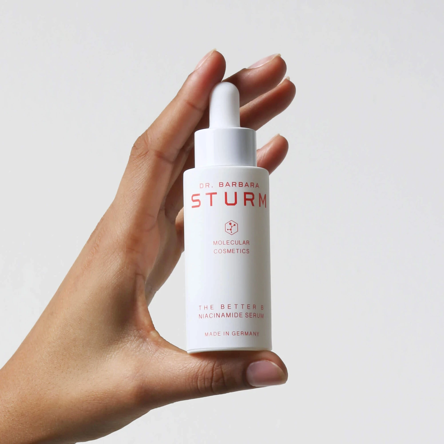 Dr. Barbara Sturm The Better B Sérum Niacinamide 5 Dr. Barbara Sturm The Better B Sérum Niacinamide – Image 5