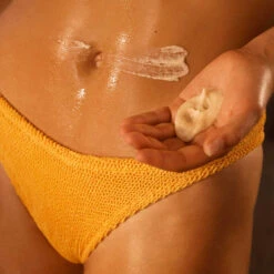 Microderm Instant Glow Gommage Corps -OH MY CREAM! open uri20240228 90966 15wvhz6carre